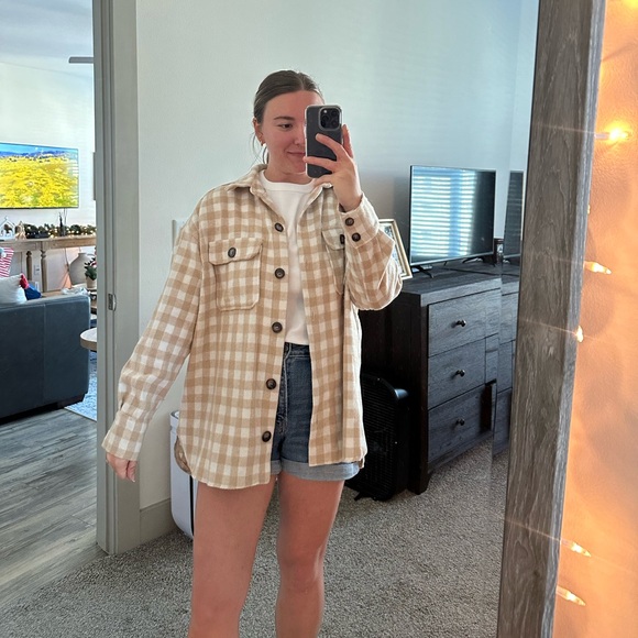 Shacket - Picture 2 of 8